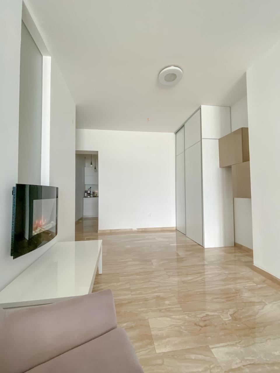 Apartment In Tre Canne